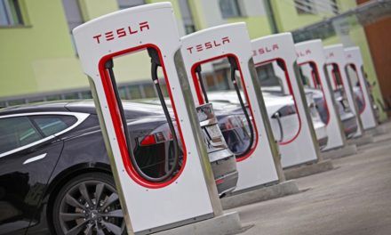 Tesla interdit aux chauffeurs professionnels l’utilisation de ses SuperChargers