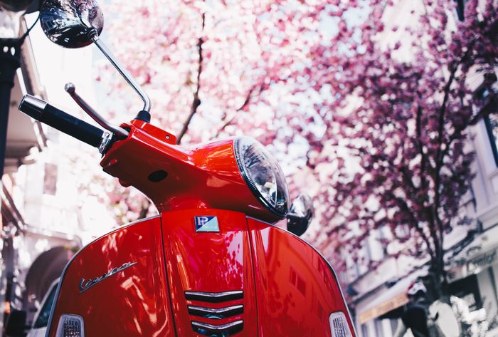 Taxi, VTC ou moto-taxi : quelle solution choisir pour se déplacer rapidement à Paris ?